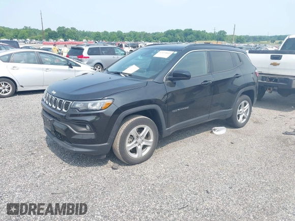 2023 Jeep Compass Altitude z VIN 3C4NJDBN3PT531113, wystawiony jako IAAI lot #42424849 z przebiegiem Nie podano mil oraz . Historia ofert i sprzedaży dostępna na DreamBid. Obrazek 2.