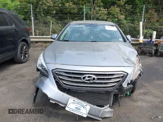 2017 Hyundai Sonata Sport z VIN 5NPE34AF6HH546968, wystawiony jako IAAI lot #42084901 z przebiegiem 80 407 mil mil oraz . Historia ofert i sprzedaży dostępna na DreamBid. Obrazek 12.