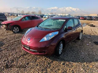 2017 Nissan LEAF S with VIN 1N4BZ0CP3HC311154, listed as a Copart auction lot 88807695 with 57,525 mi miles and Salvage Title. Bid and sale history available at carsss.com. Image 1.