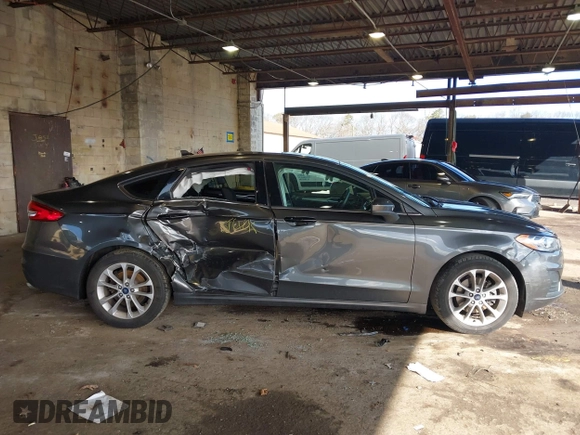 2019 Ford Fusion SE with VIN 3FA6P0HD5KR244720, listed as a IAAI auction lot 41845516 with 57,124 mi miles. Bid and sale history available at carsss.com. Image 13.