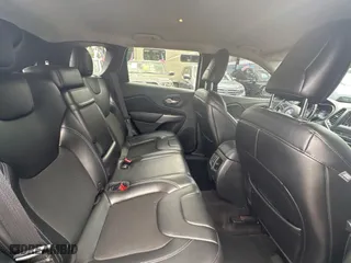 2019 Jeep Cherokee Altitude with VIN 1C4PJLLX7KD241698, listed as a Copart auction lot 47963515 with 82,901 mi miles and Clean Title. Bid and sale history available at carsss.com. Image 6.