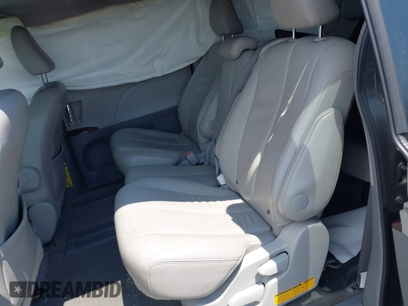 2014 Toyota Sienna XLE с VIN 5TDYK3DC8ES451829, выставлен на аукционе IAAI как лот 42689122 с пробегом 104 729 миль миль и . История ставок и продаж доступна на DreamBid. Изображение 8.