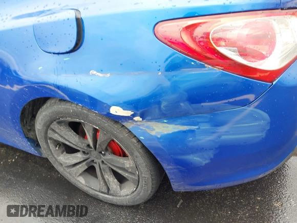 2011 Hyundai Genesis Coupe z VIN KMHHT6KD4BU060514, wystawiony jako IAAI lot #42660478 z przebiegiem 129 800 mil mil oraz . Historia ofert i sprzedaży dostępna na DreamBid. Obrazek 14.