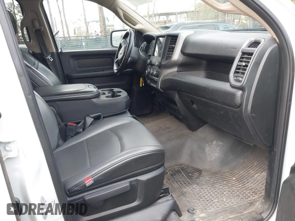 2020 Ram 2500 Tradesman with VIN 3C7WR4HJXLG201931, listed as a IAAI auction lot 41832892 with 86,215 mi miles. Bid and sale history available at carsss.com. Image 5.