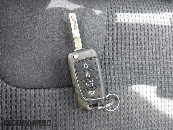 2019 Hyundai Santa Fe SE with VIN 5NMS2CAD3KH092150, listed as a IAAI auction lot 41902766 with 46,595 mi miles and . Bid and sale history available at DreamBid. Image 11.
