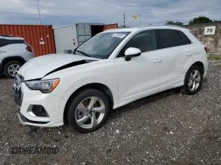 2022 Audi Q3 Premium with VIN WA1AUCF30N1122218, listed as a Copart auction lot 76286484 with 25,575 mi miles and Non Repairable. Bid and sale history available at carsss.com. Image 1.