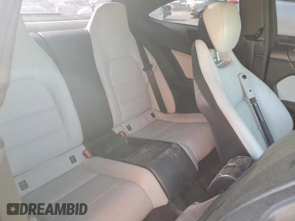 2013 Mercedes-Benz C 250 с VIN WDDGJ4HB9DG010716, выставлен на аукционе Copart как лот 54128125 с пробегом 137 915 миль миль и Списание • Salvage title. История ставок и продаж доступна на DreamBid. Изображение 10.