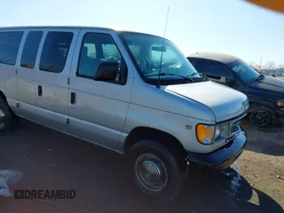 2001 Ford Econoline Passenger XL z VIN 1FBSS31L81HA60287, wystawiony jako IAAI lot #41770643 z przebiegiem 228 797 mil mil oraz . Historia ofert i sprzedaży dostępna na DreamBid. Obrazek 1.