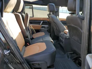 2023 Land Rover Defender X-Dynamic SE z VIN SALE2EEU1P2214401, wystawiony jako Copart lot #58029025 z przebiegiem 36 076 mil mil oraz Szkoda całkowita • Salvage title. Historia ofert i sprzedaży dostępna na DreamBid. Obrazek 11.