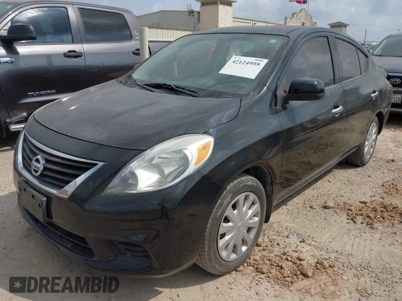 2014 Nissan Versa SV with VIN 3N1CN7AP1EL822984, listed as a IAAI auction lot 42124959 with 126,900 mi miles. Bid and sale history available at carsss.com. Image 2.