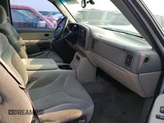 2001 GMC Yukon SLT z VIN 1GKEK13T61J150626, wystawiony jako Copart lot #49920601 z przebiegiem 224 707 mil mil oraz Czysty tytuł • Clean title. Historia ofert i sprzedaży dostępna na DreamBid. Obrazek 5.