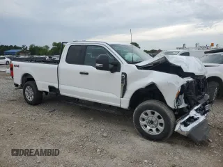 2024 Ford F-250 XL with VIN 1FT7X2BN9REF65104, listed as a Copart auction lot 54194385 with 8,522 mi miles and Salvage Title. Bid and sale history available at DreamBid. Image 4.