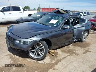 2018 BMW 3 Series 330i z VIN WBA8B9C54JEE81206, wystawiony jako IAAI lot #42251897 z przebiegiem Nie podano mil oraz . Historia ofert i sprzedaży dostępna na DreamBid. Obrazek 16.