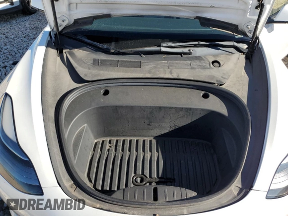 2021 Tesla Model 3 Standard Range Plus with VIN 5YJ3E1EA7MF089997, listed as a Copart auction lot 81528284 with 147,242 mi miles and Clean Title. Bid and sale history available at DreamBid. Image 12.