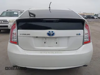 2015 Toyota Prius Four with VIN JTDKN3DU4F0465818, listed as a IAAI auction lot 42098190 with 186,911 mi miles. Bid and sale history available at carsss.com. Image 16.