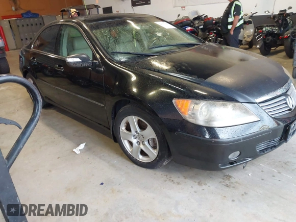 2005 Acura RL with VIN JH4KB16525C014577, listed as a IAAI auction lot 42191120 with 188,720 mi miles and . Bid and sale history available at DreamBid. Image 1.