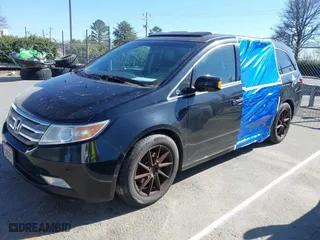 2013 Honda Odyssey Touring with VIN 5FNRL5H99DB076385, listed as a IAAI auction lot 41751504 with 233,875 mi miles. Bid and sale history available at carsss.com. Image 17.