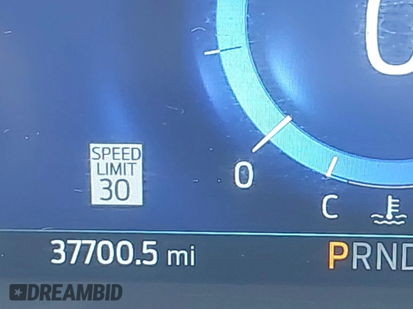 2022 Ford Explorer ST z VIN 1FM5K8GC1NGA40631, wystawiony jako IAAI lot #42009716 z przebiegiem 37 700 mil mil oraz . Historia ofert i sprzedaży dostępna na DreamBid. Obrazek 16.