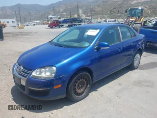 2008 Volkswagen Jetta S z VIN 3VWJZ71K38M015293, wystawiony jako IAAI lot #42438127 z przebiegiem 215 376 mil mil oraz . Historia ofert i sprzedaży dostępna na DreamBid. Obrazek 2.