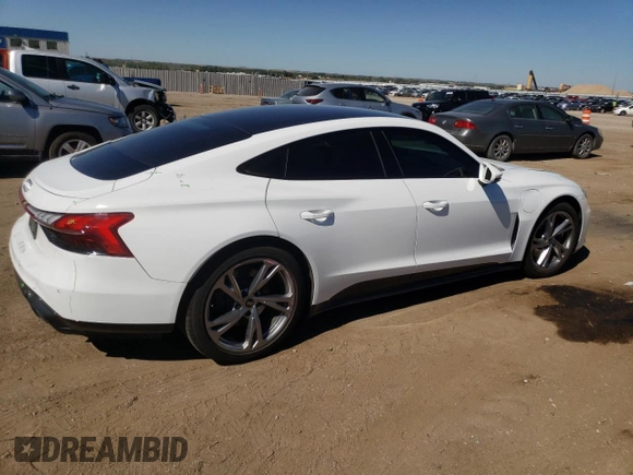 2022 Audi e-tron GT Premium Plus z VIN WAUFJBFW8N7010379, wystawiony jako Copart lot #72908444 z przebiegiem 16 623 mil mil oraz Szkoda całkowita • Salvage title. Historia ofert i sprzedaży dostępna na DreamBid. Obrazek 3.