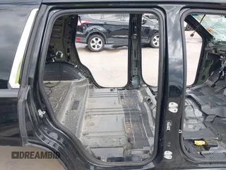 2019 Cadillac Escalade Platinum z VIN 1GYS4DKJ2KR331620, wystawiony jako IAAI lot #42176261 z przebiegiem Nie podano mil oraz . Historia ofert i sprzedaży dostępna na DreamBid. Obrazek 8.