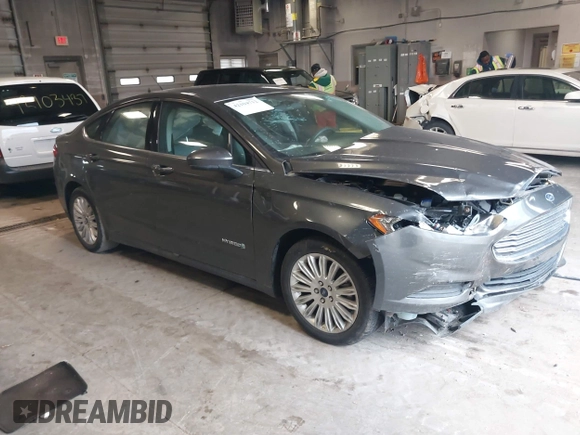 2015 Ford Fusion S Hybrid with VIN 3FA6P0UU8FR178675, listed as a IAAI auction lot 42104712 with 129,998 mi miles. Bid and sale history available at carsss.com. Image 1.