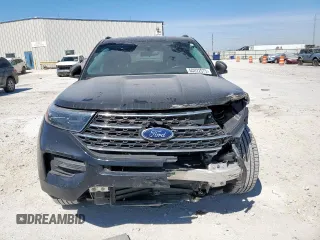 2022 Ford Explorer XLT z VIN 1FMSK7DH3NGA83915, wystawiony jako Copart lot #50222075 z przebiegiem 71 265 mil mil oraz Szkoda całkowita • Salvage title. Historia ofert i sprzedaży dostępna na DreamBid. Obrazek 5.