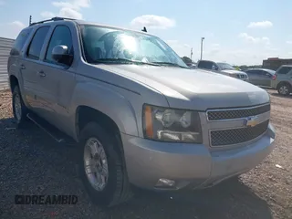 2009 Chevrolet Tahoe 2LT z VIN 1GNFK23039R211589, wystawiony jako IAAI lot #42142885 z przebiegiem 276 891 mil mil oraz . Historia ofert i sprzedaży dostępna na DreamBid. Obrazek 1.