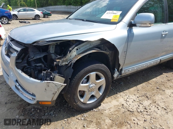 2007 Volkswagen Touareg V6 z VIN WVGZE77L57D000964, wystawiony jako IAAI lot #42159667 z przebiegiem 143 542 mil mil oraz . Historia ofert i sprzedaży dostępna na DreamBid. Obrazek 6.
