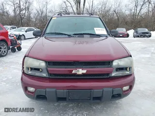 2005 Chevrolet TrailBlazer LT with VIN 1GNDT13S252306051, listed as a IAAI auction lot 41363035 with 239,590 mi miles. Bid and sale history available at carsss.com. Image 12.