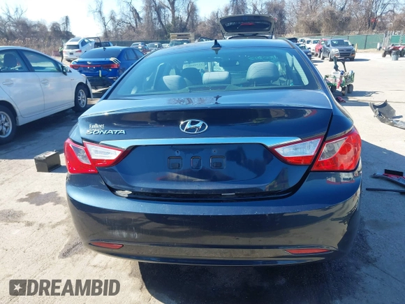 2013 Hyundai Sonata GLS z VIN 5NPEB4AC0DH664033, wystawiony jako IAAI lot #41700987 z przebiegiem 106 266 mil mil oraz . Historia ofert i sprzedaży dostępna na DreamBid. Obrazek 16.