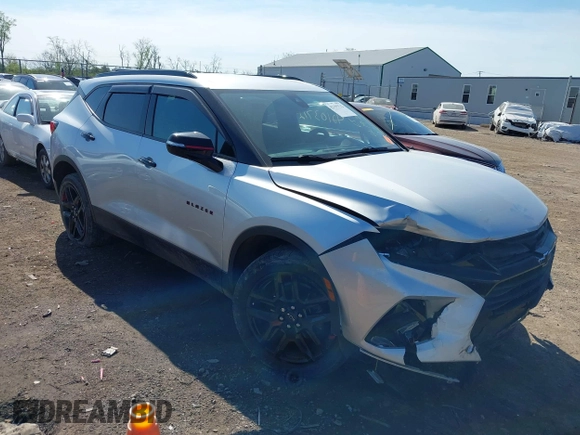 2021 Chevrolet Blazer LT z VIN 3GNKBCRS6MS515096, wystawiony jako IAAI lot #42103712 z przebiegiem 43 514 mil mil oraz . Historia ofert i sprzedaży dostępna na DreamBid. Obrazek 1.