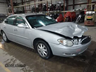 2005 Buick LaCrosse CXL with VIN 2G4WD532351341246, listed as a IAAI auction lot 41477599 with 158,280 mi miles. Bid and sale history available at carsss.com. Image 1.