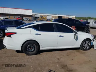 2020 Nissan Altima S with VIN 1N4BL4BV8LC174830, listed as a IAAI auction lot 40313313 with 83,686 mi miles and . Bid and sale history available at carsss.com. Image 14.