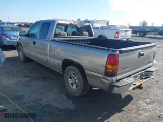 1999 Chevrolet Silverado 1500 LS with VIN 2GCEC19T0X1205414, listed as a IAAI auction lot 41971238 with 208,712 mi miles. Bid and sale history available at carsss.com. Image 3.