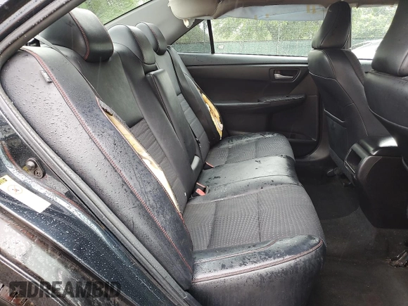 2015 Toyota Camry XLE z VIN 4T1BF1FK6FU886554, wystawiony jako Copart lot #56779225 z przebiegiem 175 713 mil mil oraz Czysty tytuł • Clean title. Historia ofert i sprzedaży dostępna na DreamBid. Obrazek 10.