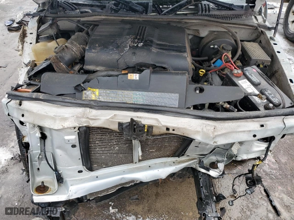 2002 Mercury Mountaineer Convenience w/4.6L with VIN 4M2ZU86WX2UJ22053, listed as a Copart auction lot 43076725 with 0 mi miles and Non Repairable. Bid and sale history available at carsss.com. Image 12.