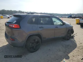 2016 Jeep Cherokee Altitude with VIN 1C4PJLCS1GW222595, listed as a Copart auction lot 43760325 with 190,316 mi miles and Salvage Title. Bid and sale history available at carsss.com. Image 3.