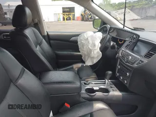 2019 Nissan Pathfinder SV z VIN 5N1DR2MM5KC615110, wystawiony jako IAAI lot #42399030 z przebiegiem 129 844 mil mil oraz . Historia ofert i sprzedaży dostępna na DreamBid. Obrazek 5.
