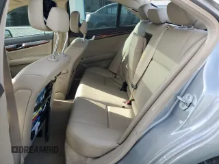 2011 Mercedes-Benz C 300 Sport z VIN WDDGF8BB3BR164454, wystawiony jako Copart lot #53807685 z przebiegiem 194 025 mil mil oraz Szkoda całkowita • Salvage title. Historia ofert i sprzedaży dostępna na DreamBid. Obrazek 10.