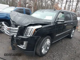 2018 Cadillac Escalade ESV Platinum z VIN 1GYS4KKJ4JR344128, wystawiony jako IAAI lot #41133274 z przebiegiem 159 941 mil mil oraz . Historia ofert i sprzedaży dostępna na DreamBid. Obrazek 17.