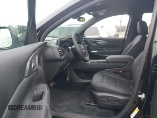 2025 Chevrolet Traverse AWD LT with VIN 1GNEVGRS7SJ256449, listed as a IAAI auction lot 42645537 with 3,205 mi miles and . Bid and sale history available at DreamBid. Image 5.