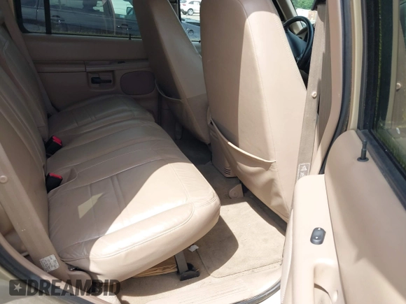 2001 Ford Explorer XLT z VIN 1FMZU73E71ZA79770, wystawiony jako IAAI lot #42499921 z przebiegiem 174 050 mil mil oraz . Historia ofert i sprzedaży dostępna na DreamBid. Obrazek 8.