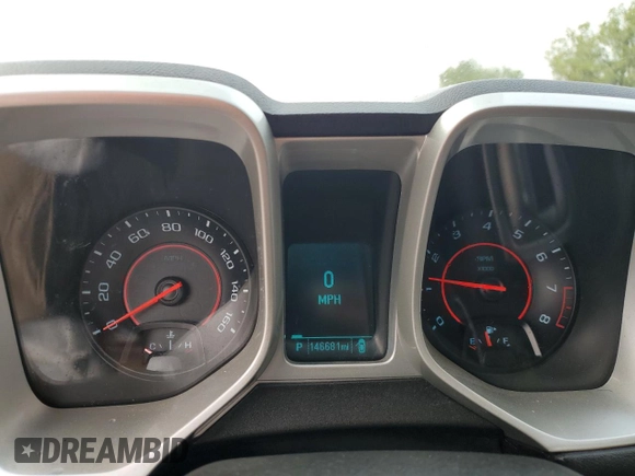 2013 Chevrolet Camaro LS z VIN 2G1FA1E3XD9187283, wystawiony jako Copart lot #53967945 z przebiegiem 146 681 mil mil oraz Czysty tytuł • Clean title. Historia ofert i sprzedaży dostępna na DreamBid. Obrazek 9.