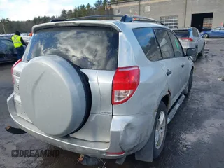 2006 Toyota RAV4 with VIN JTMBK35V865005466, listed as a IAAI auction lot 41481321 with 133,147 mi miles. Bid and sale history available at carsss.com. Image 4.
