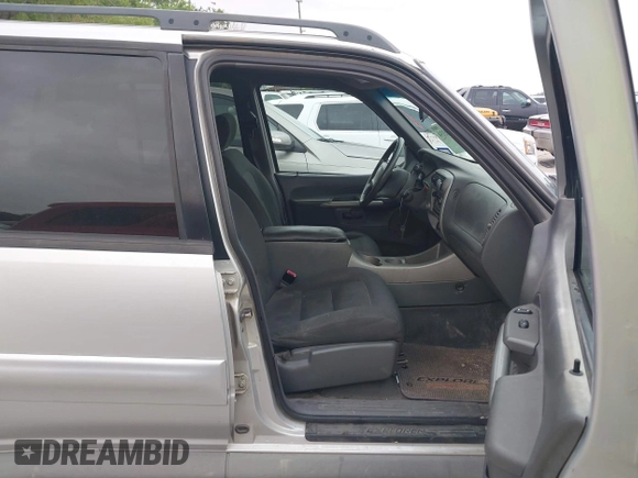 2002 Ford Explorer Sport Trac Value z VIN 1FMZU67EX2UB18161, wystawiony jako IAAI lot #42290334 z przebiegiem 192 498 mil mil oraz . Historia ofert i sprzedaży dostępna na DreamBid. Obrazek 5.
