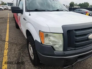 2009 Ford F-150 XL z VIN 1FTPF14V59KA70992, wystawiony jako IAAI lot #42737715 z przebiegiem 257 210 mil mil oraz . Historia ofert i sprzedaży dostępna na DreamBid. Obrazek 9.