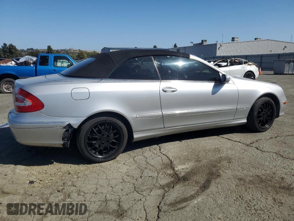 2005 Mercedes-Benz CLK 320 with VIN WDBTK65J55F140026, listed as a Copart auction lot 61972045 with 152,200 mi miles and Salvage title. Bid and sale history available at DreamBid. Image 3.