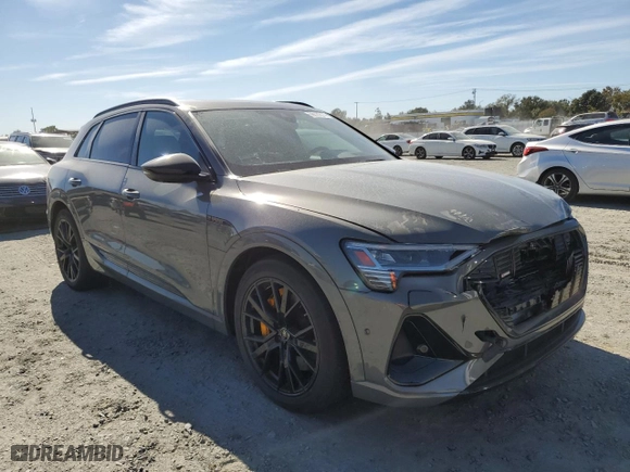 2022 Audi e-tron Chronos with VIN WA1VABGE4NB040071, listed as a Copart auction lot 76121574 with 15,418 mi miles and Salvage Title. Bid and sale history available at carsss.com. Image 4.