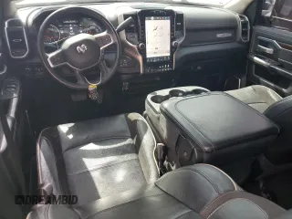 2024 Ram 2500 Laramie z VIN 3C6UR5FLXRG104906, wystawiony jako Copart lot #55327515 z przebiegiem 23 990 mil mil oraz Szkoda całkowita • Salvage title. Historia ofert i sprzedaży dostępna na DreamBid. Obrazek 8.